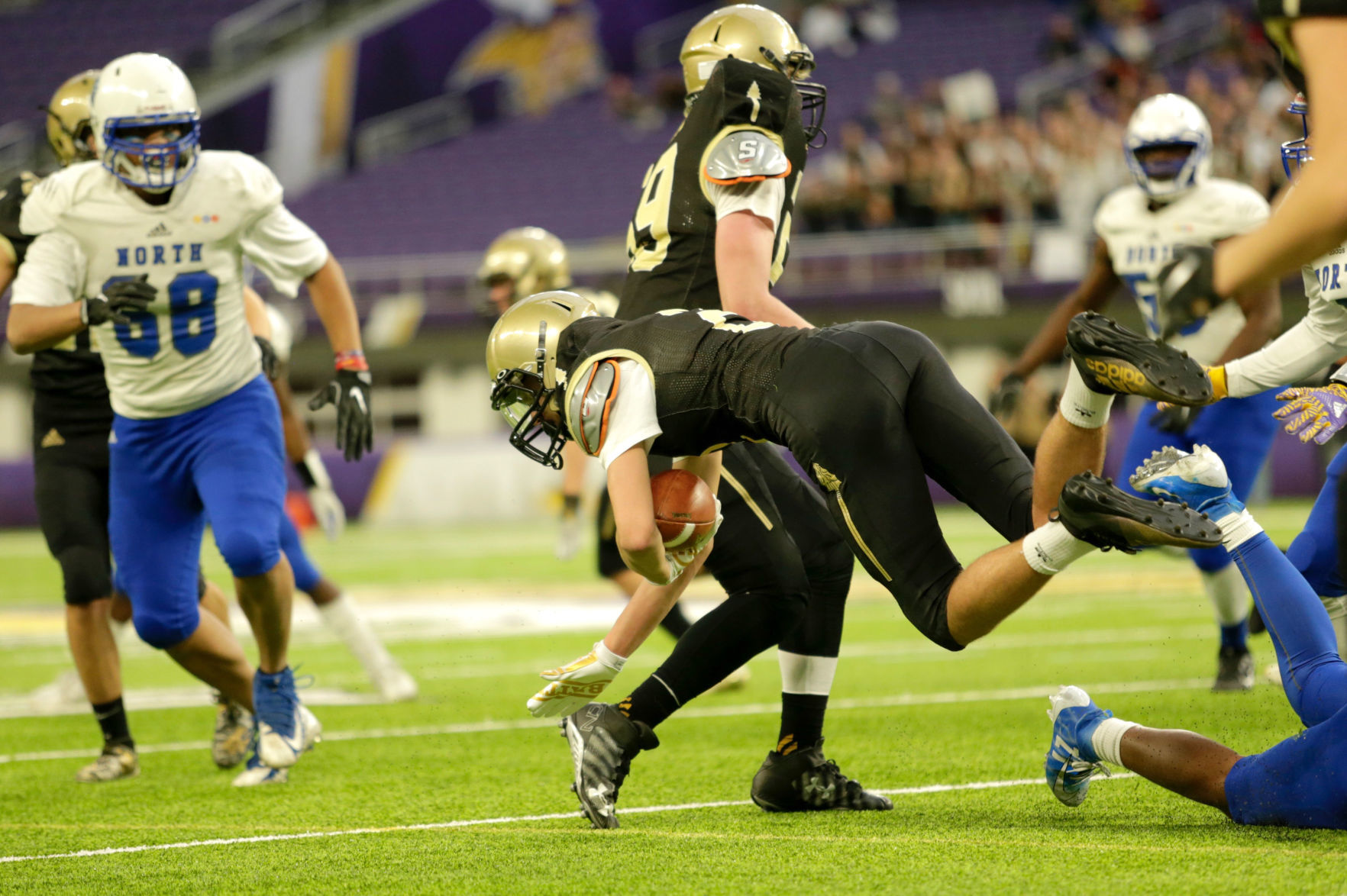 Eli King flies high during state championship game